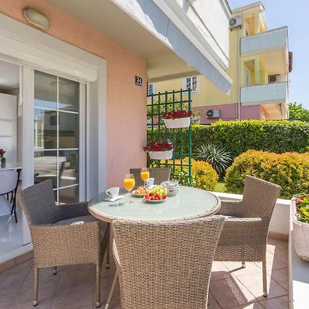Appartement Lichtdurchflutetes Nur 500 Meter Zum Mit Privater Terrasse
