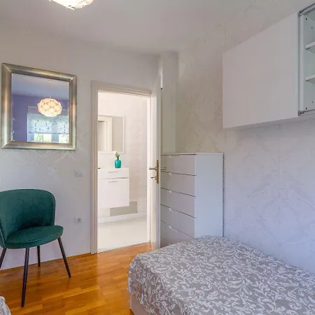 Appartement Lichtdurchflutetes Nur 500 Meter Zum Mit Privater Terrasse *