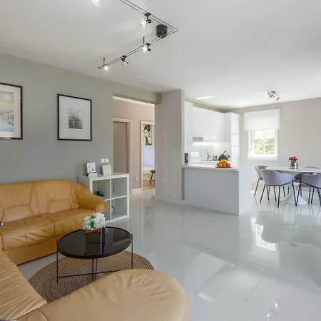 Lichtdurchflutetes Nur 500 Meter Zum Mit Privater Terrasse Appartement